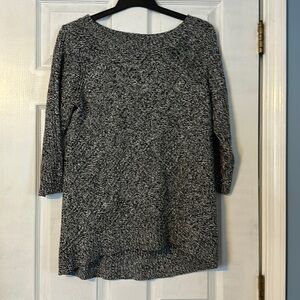 NEW York & Company women’s sweater; size large